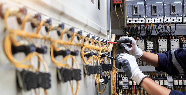 Professional Electrician technician working in Alvin, TX